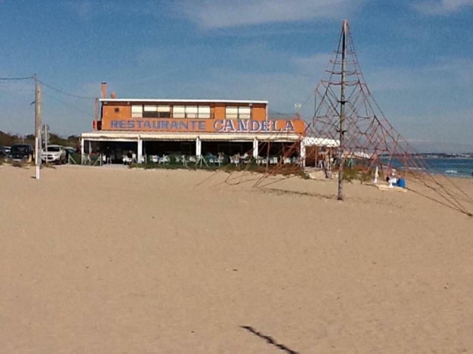 Pete's Place 2*
